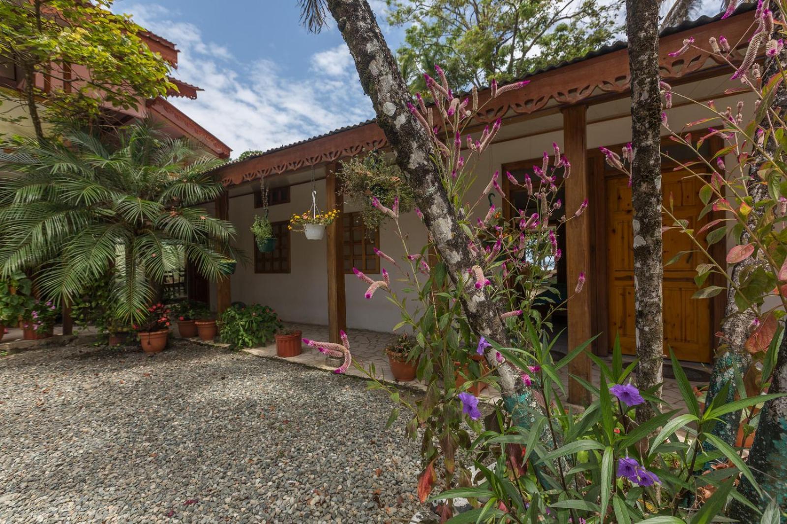 Yucca Beachfront Hotel Puerto Viejo de Talamanca Экстерьер фото