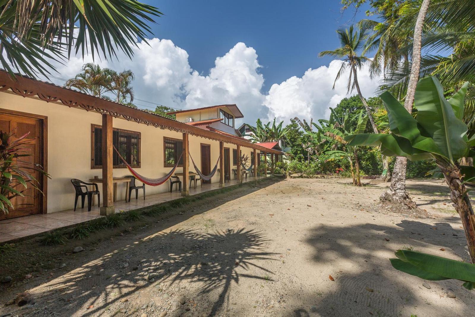 Yucca Beachfront Hotel Puerto Viejo de Talamanca Экстерьер фото